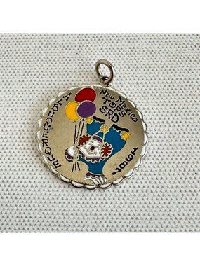 New Mexico Tops SRD 1987 Scalloped Edge Enamel Clown Pendant 1 1/4" Multicolor C